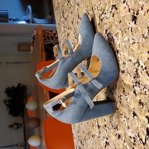 NWOT Alba Denim 3 Strap Block Heels